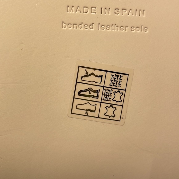 Good American Black Gold Chain Slip On Shoes NWOT Size 7 - Picture 9 of 9